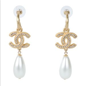 Chanel pearl drop earrings
